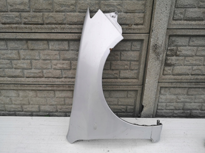 SUBARU IMPREZA 2009-2013 BŁOTNIK PRZEDNI PRAWY