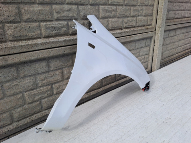 BŁOTNIK PRZEDNI PRAWY OPEL CORSA D 2006-2015 - (14128801836)