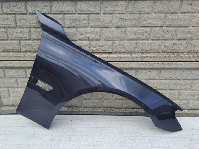 BMW VII 7 F01 F02 BŁOTNIK PRZEDNI PRAWY - (14179842796)