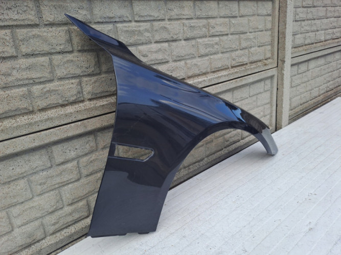 BMW VII 7 F01 F02 BŁOTNIK PRZEDNI PRAWY - (14179842796)