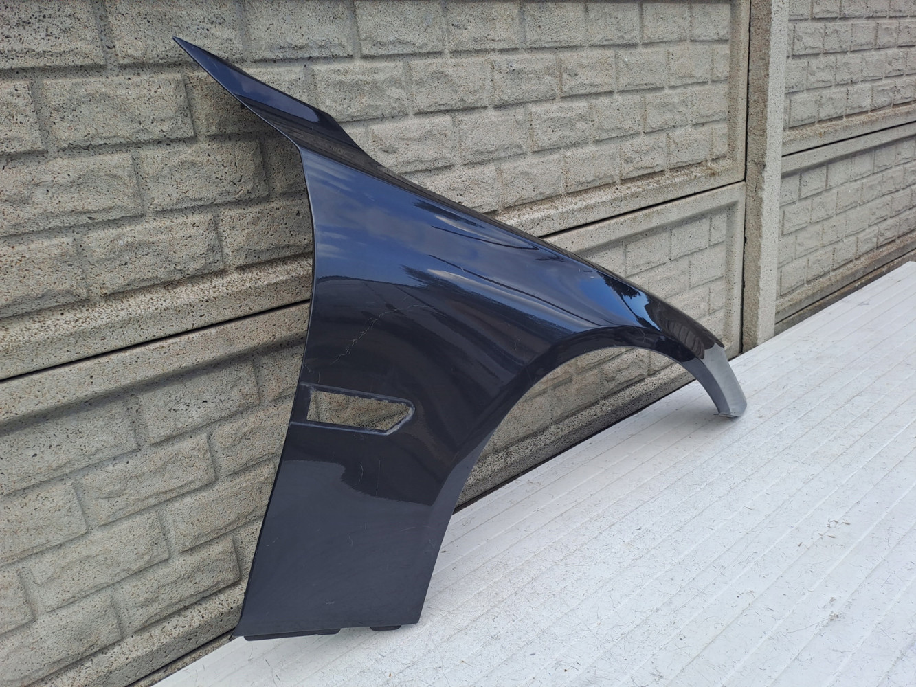 BMW VII 7 F01 F02 BŁOTNIK PRZEDNI PRAWY - (14179842796)