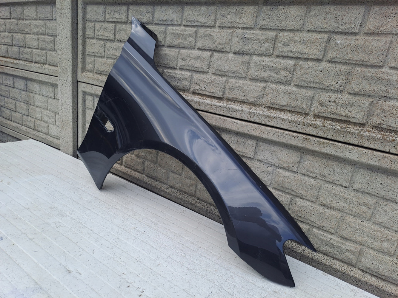 BMW VII 7 F01 F02 BŁOTNIK PRZEDNI PRAWY - (14179842796)