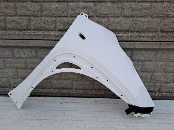 BŁOTNIK PRAWY PRZÓD TOYOTA AYGO X 22-23 - (14180157709)