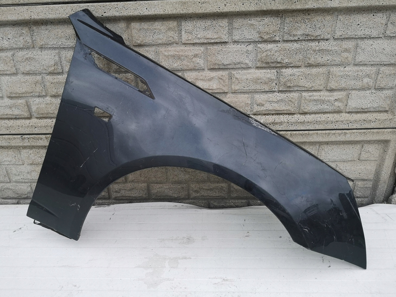 CADILLAC CTS II 2 2007-2013 BŁOTNIK PRZEDNI PRAWY
