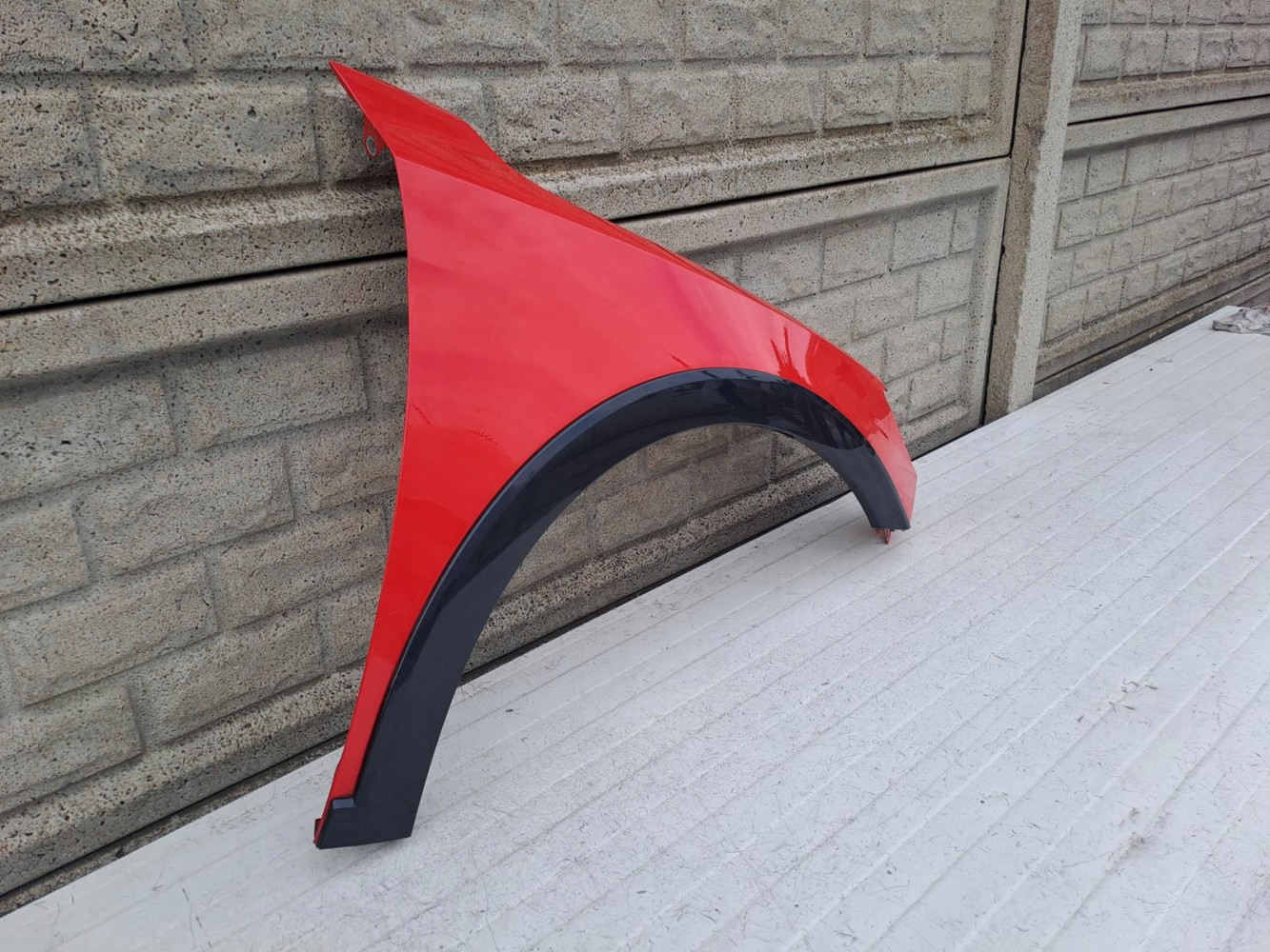 AUDI A1 CITYCARVER 82A 19-24 BŁOTNIK PRAWY PRZÓD - (14212986714)