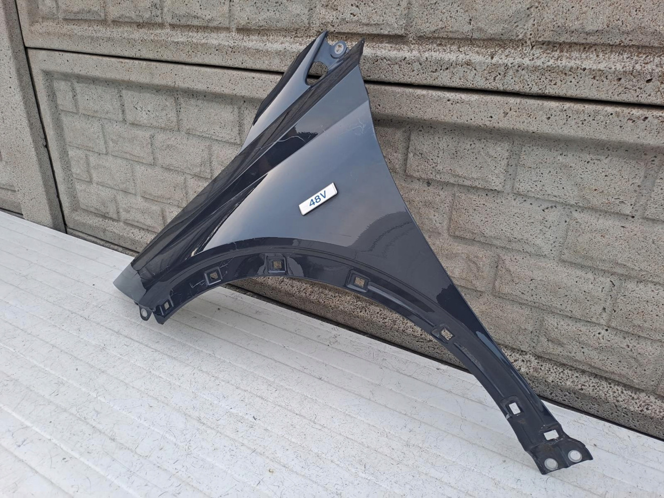 BŁOTNIK PRZEDNI LEWY HYUNDAI BAYON - (14219291171)