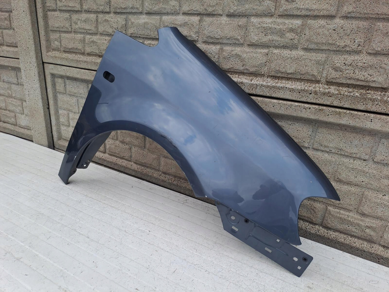 VW CADDY 2003-2010 BŁOTNIK PRZEDNI PRAWY - (14235989018)