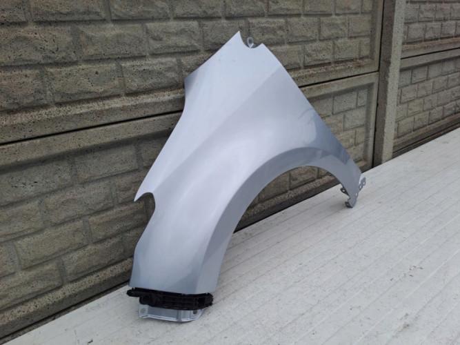 TOYOTA YARIS 4 IV 19-23 BŁOTNIK LEWY PRZEDNI - (14236027904)