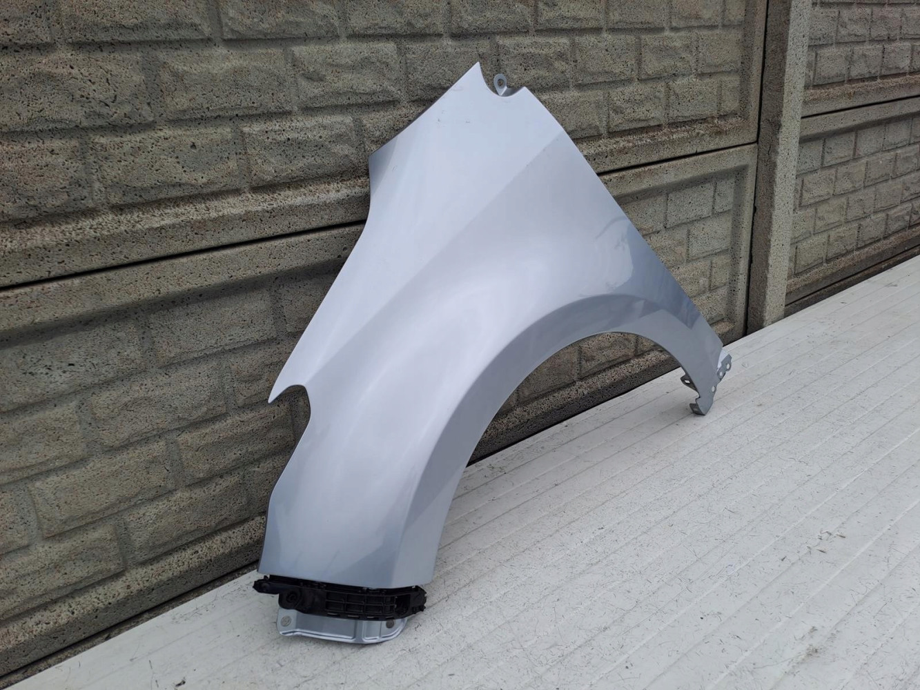 TOYOTA YARIS 4 IV 19-23 BŁOTNIK LEWY PRZEDNI - (14236027904)