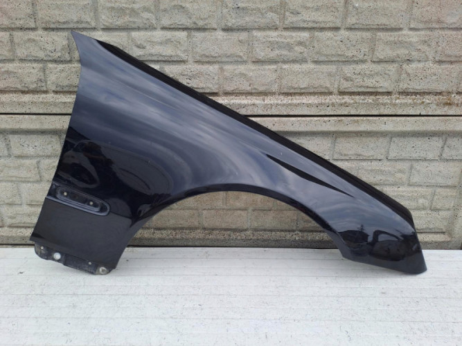 MERCEDES CLK W209 W 209 BŁOTNIK PRZEDNI PRAWY - (14236098582)