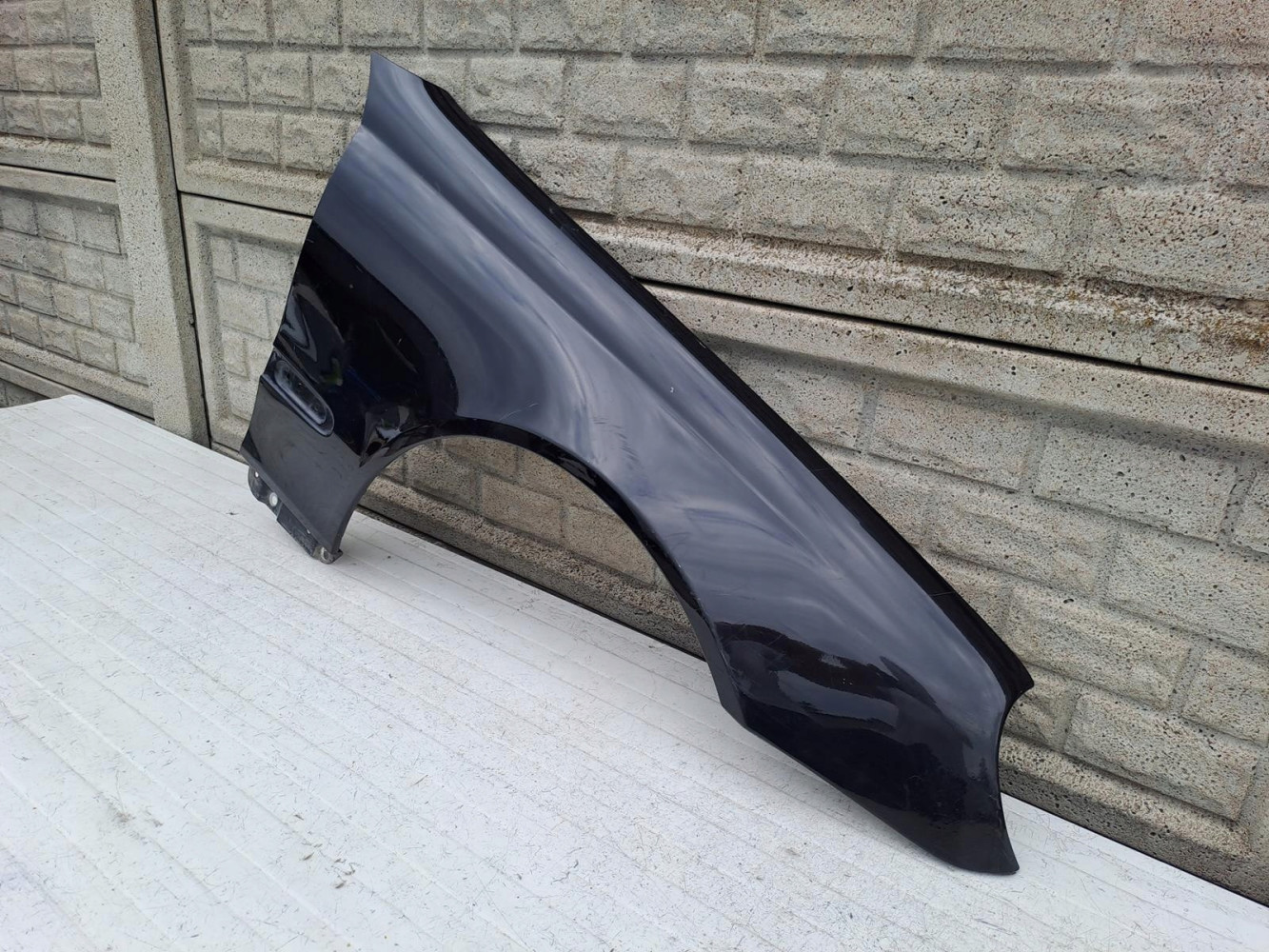 MERCEDES CLK W209 W 209 BŁOTNIK PRZEDNI PRAWY - (14236098582)