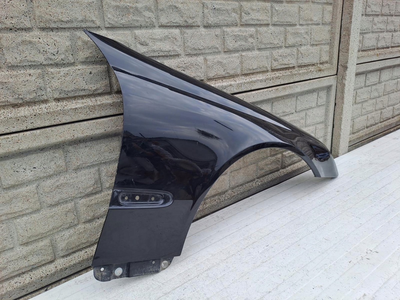 MERCEDES CLK W209 W 209 BŁOTNIK PRZEDNI PRAWY - (14236098582)