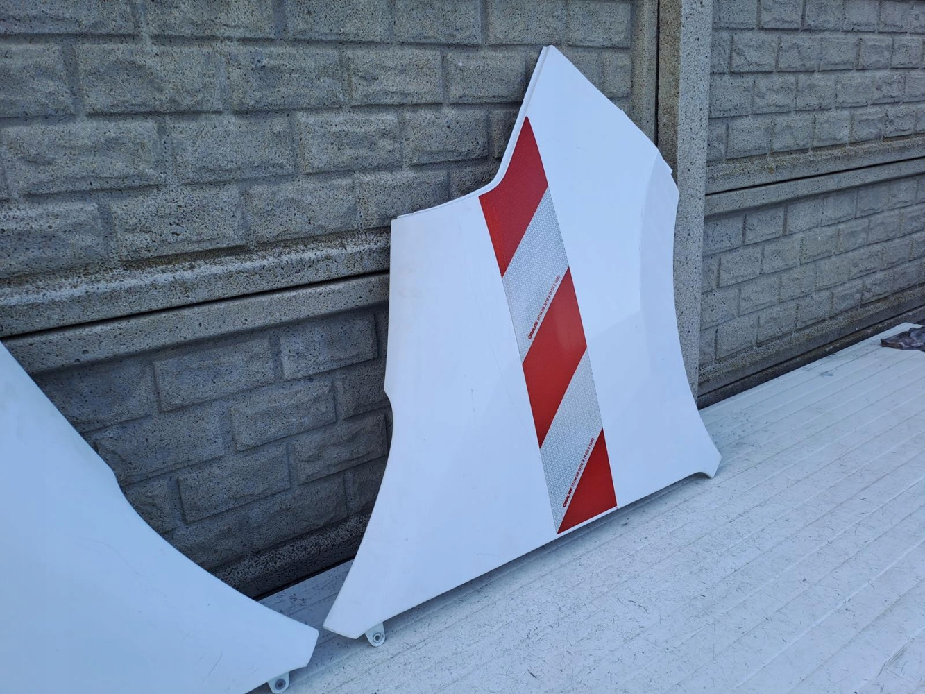 RENAULT MASTER MOVANO BŁOTNIK PRZEDNI PRAWY LEWY - (14274680970)