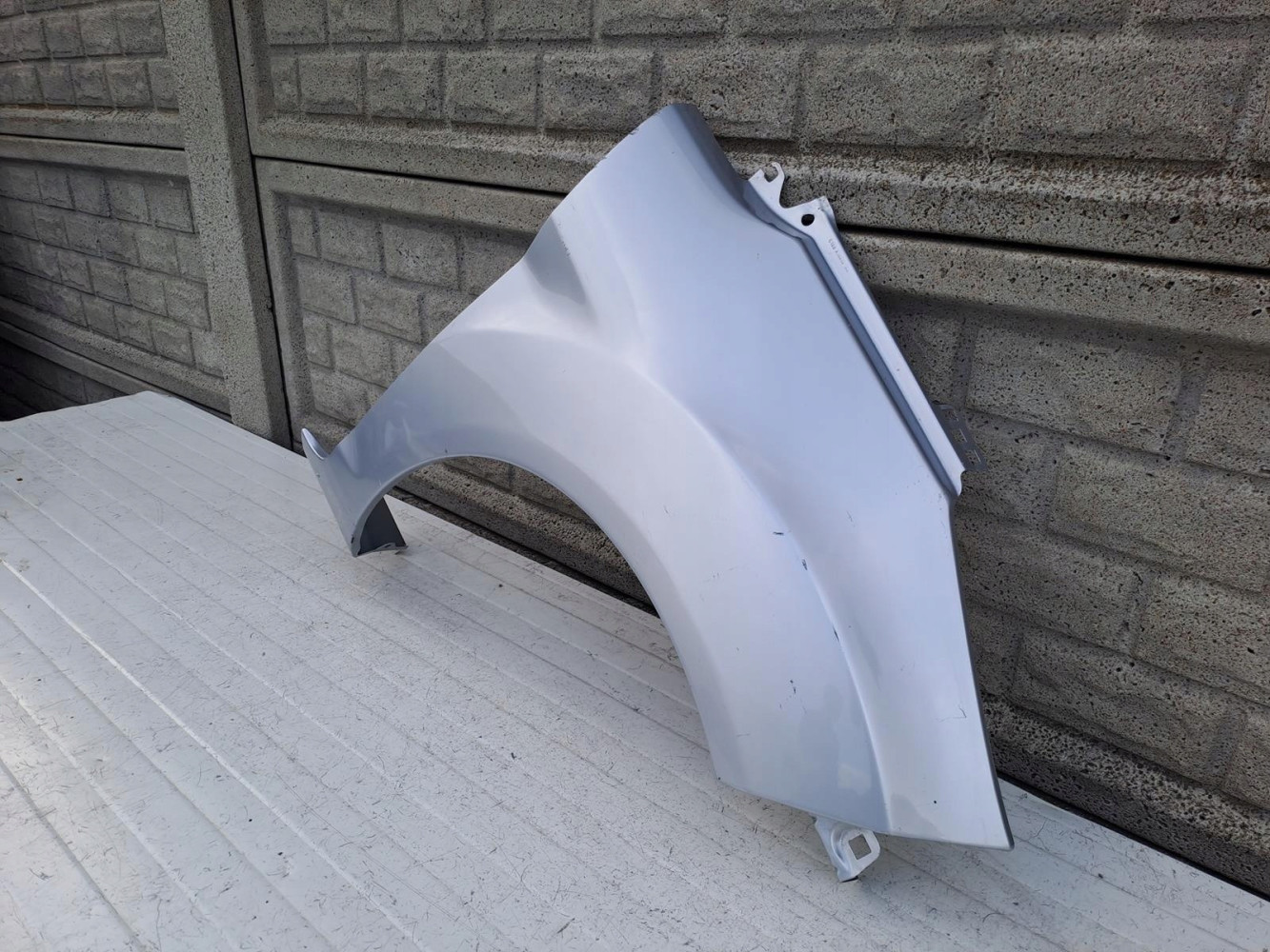 FORD FIESTA 08-17 MK7 BŁOTNIK PRZEDNI PRAWY - (14280387501)