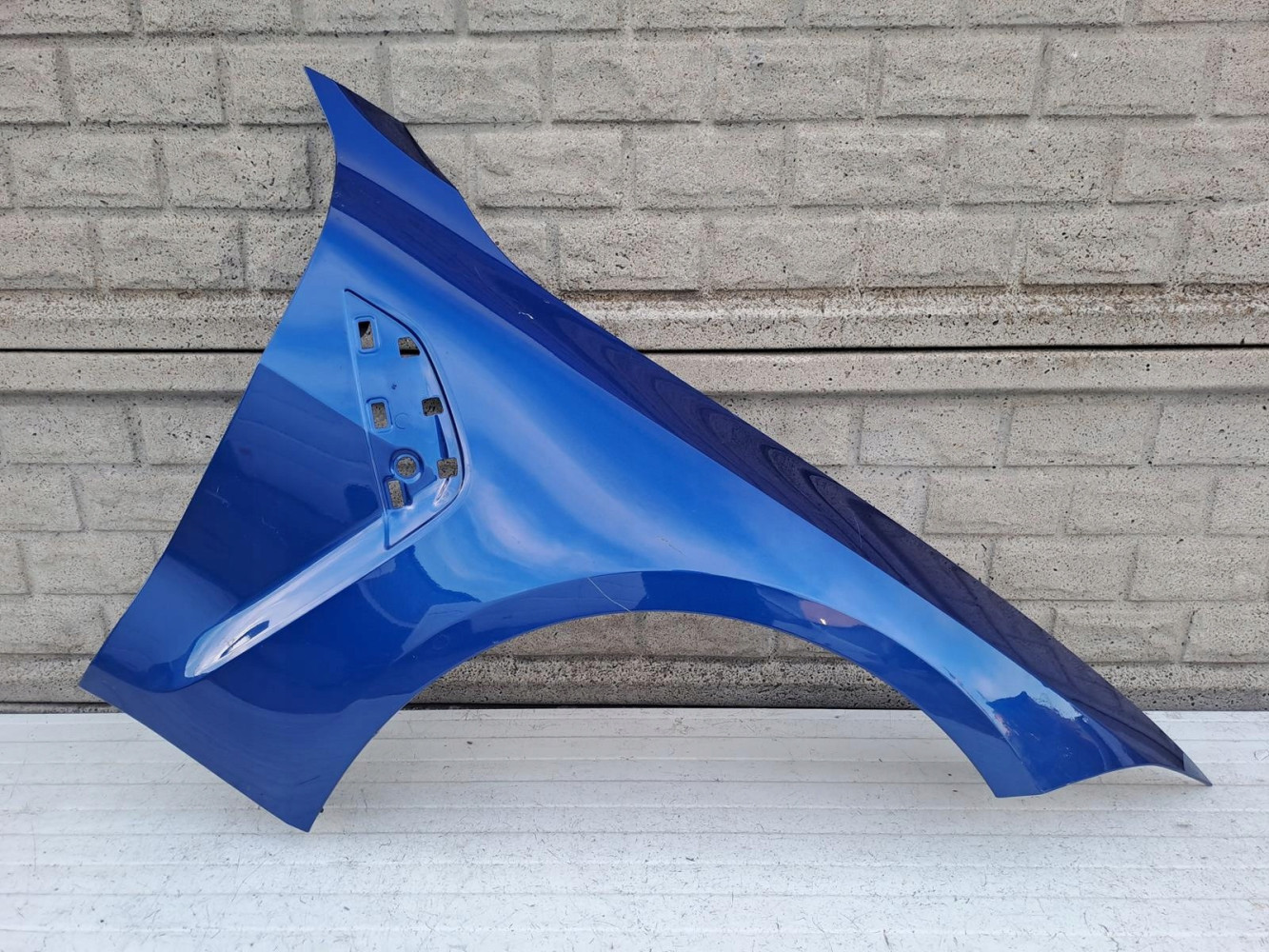 BMW M3 G80 BŁOTNIK PRAWY PRZEDNI - (14286475256)