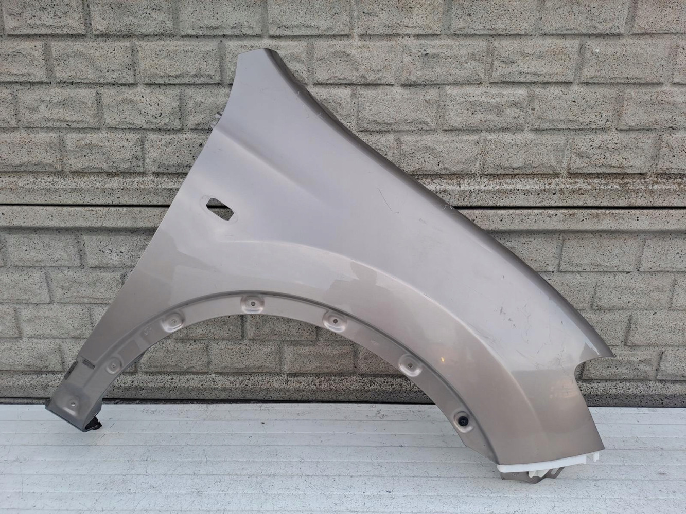 NISSAN QASHQAI 10-13 LIFT BŁOTNIK PRAWY PRZÓD - (14286479737)