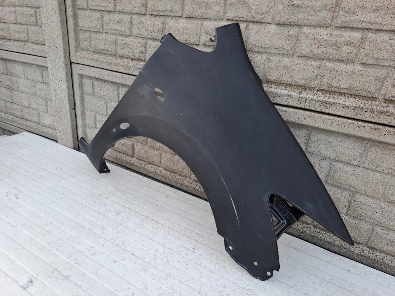TOYOTA AURIS 1 I 06-10 BŁOTNIK PRZEDNI PRAWY - (14297318028)