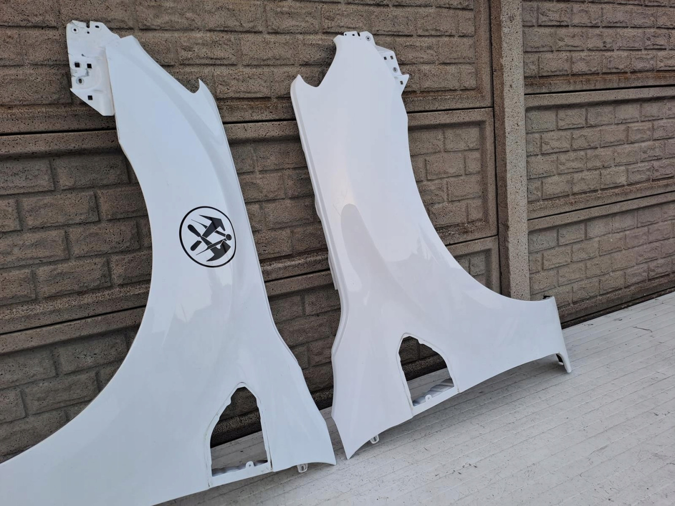 FORD RANGER LIFT 17-22 BŁOTNIK PRAWY LEWY PRZEDNI - (14297531527)