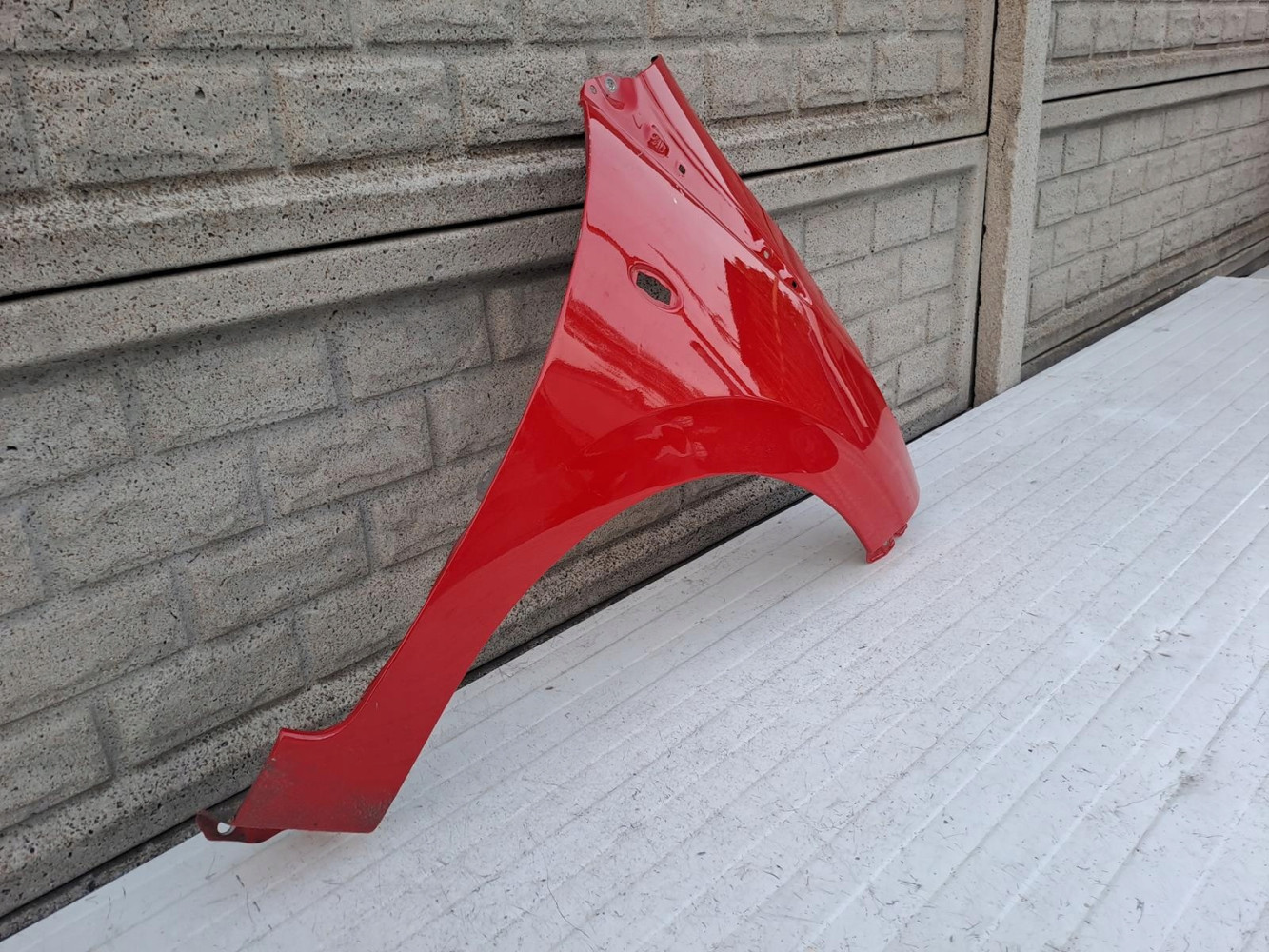 PEUGEOT 108 2014-2021 BŁOTNIK PRAWY PRZEDNI - (14375861308)