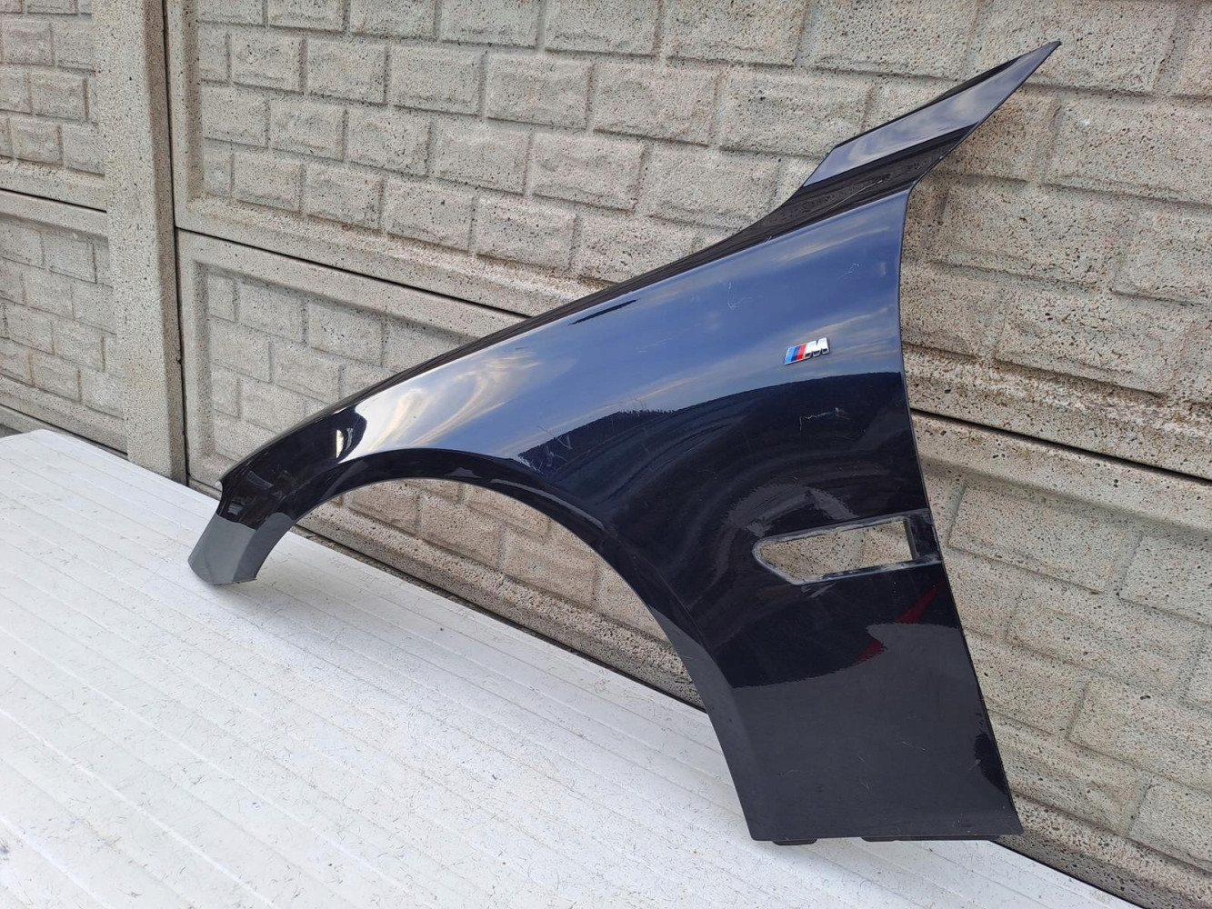 BMW VII 7 F01 F02 BŁOTNIK PRZEDNI LEWY - (14382721921)