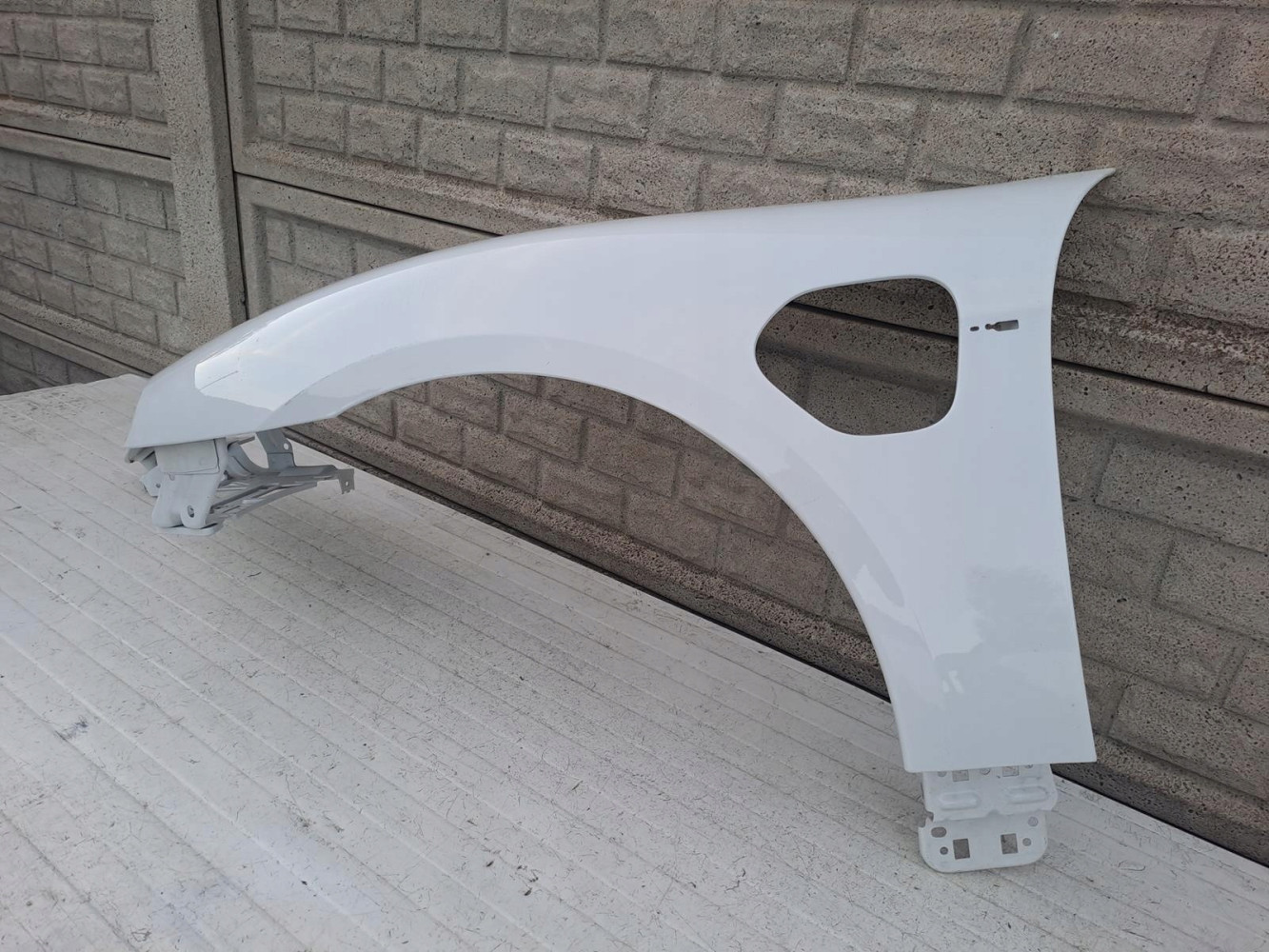 PORSCHE TAYCAN 9J1 9 J BŁOTNIK PRZEDNI LEWY - (14403581007)