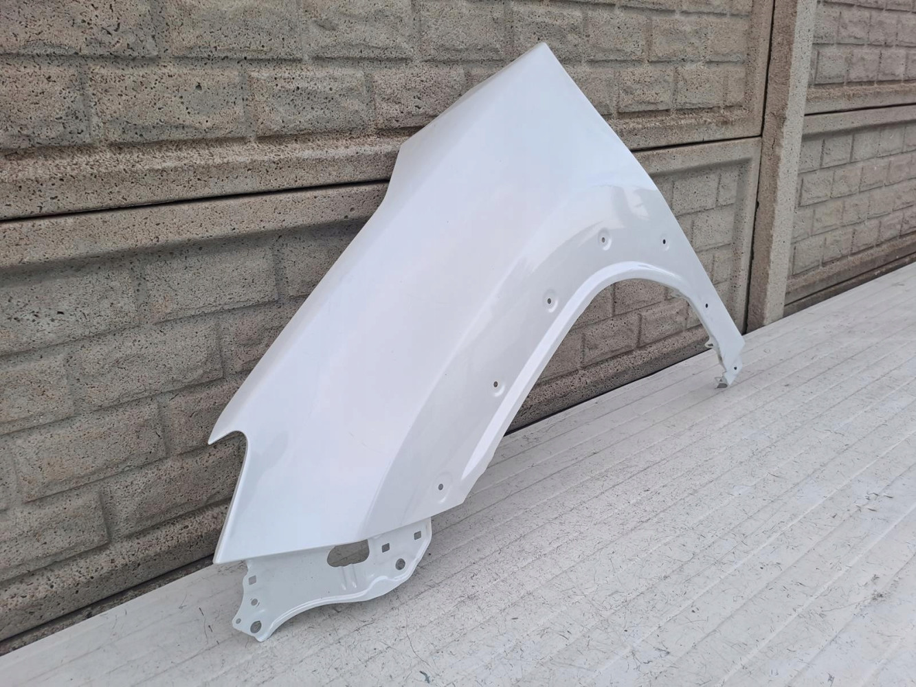 TOYOTA YARIS CROSS 4 IV 19-24 BŁOTNIK LEWY - (14403588090)