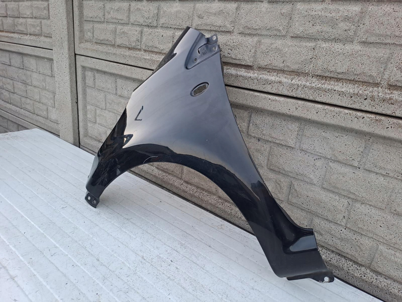 CITROEN C1 PEUGEOT 107 05-15 BŁOTNIK PRZEDNI LEWY - (14409849767)