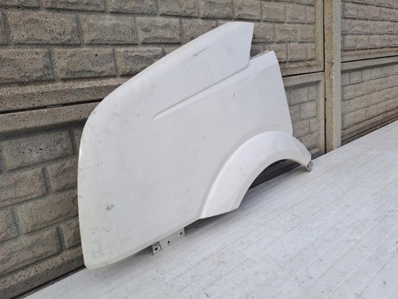 VW CRAFTER 2006 – 2016 BŁOTNIK LEWY PRZEDNI - (14437441632)