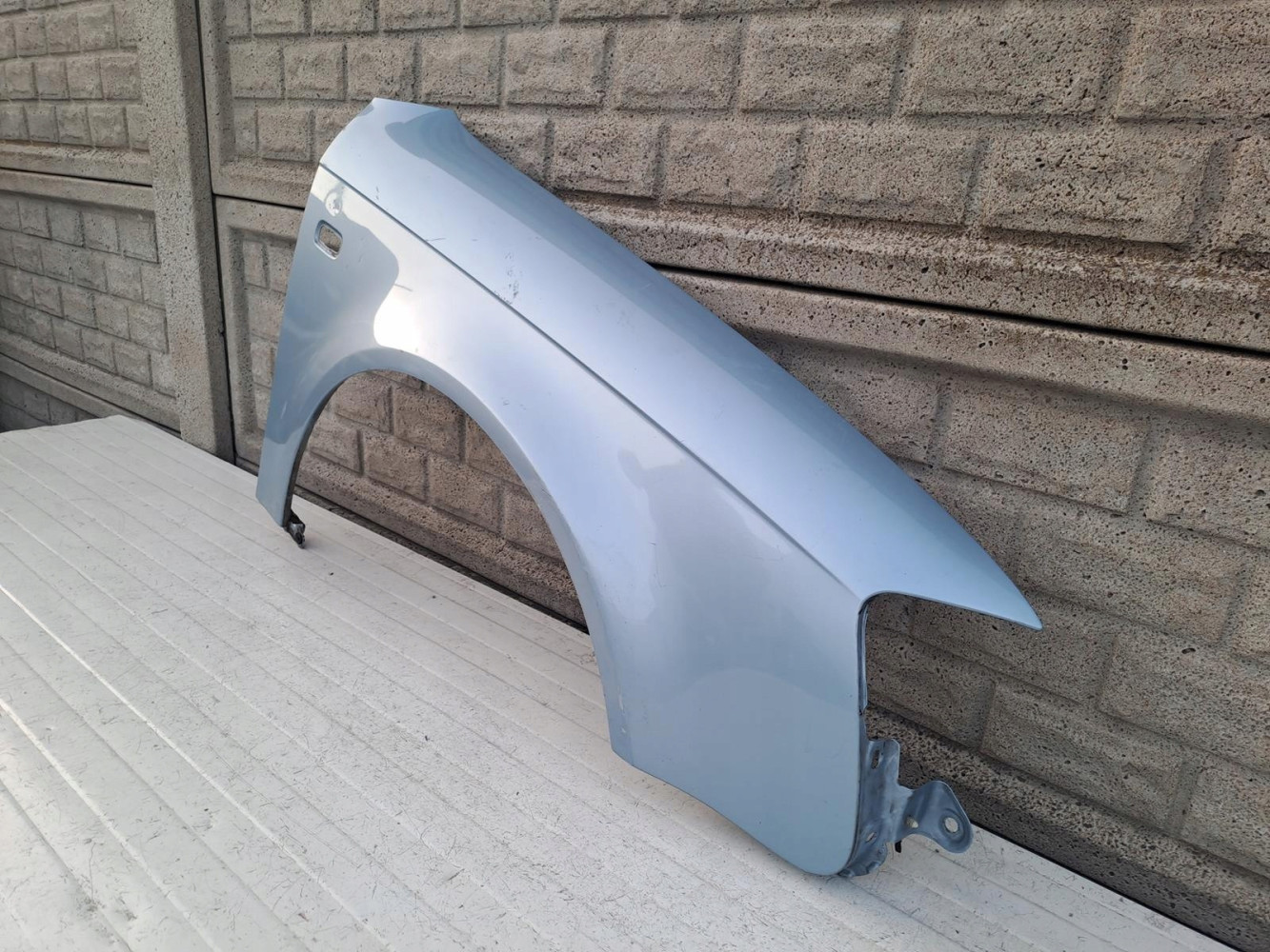 BŁOTNIK PRZEDNI PRAWY AUDI A4 B7 8E0 2005-2009 - (14442912337)
