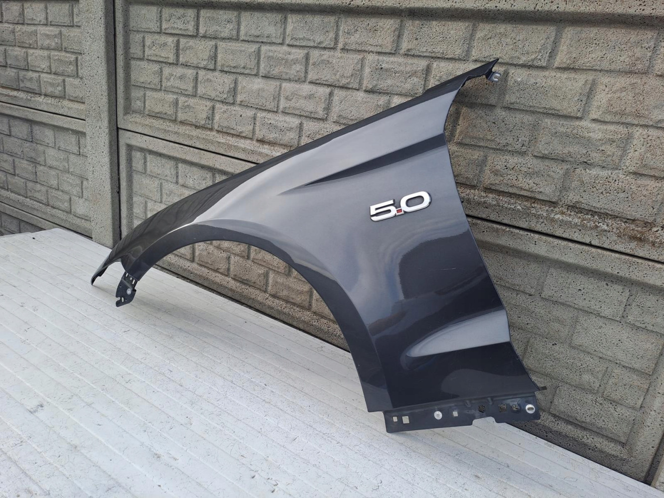 FORD MUSTANG VI 14 - 18 BŁOTNIK LEWY PRZEDNI - (14448072845)