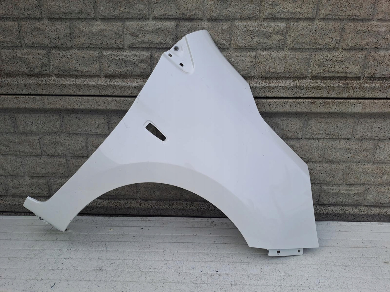 MITSUBISHI SPACE STAR 12-20 BŁOTNIK PRAWY PRZEDNI - (14448162823)