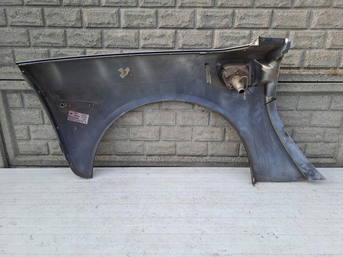 CHEVROLET CCORVETTE C6 COUPE BŁOTNIK LEWY TYLNY - (14448301032)