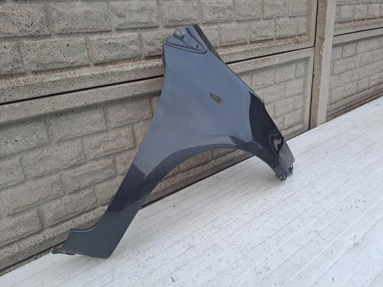 TOYOTA YARIS 2 II 05-12 BŁOTNIK PRAWY PRZÓD - (14454685391)