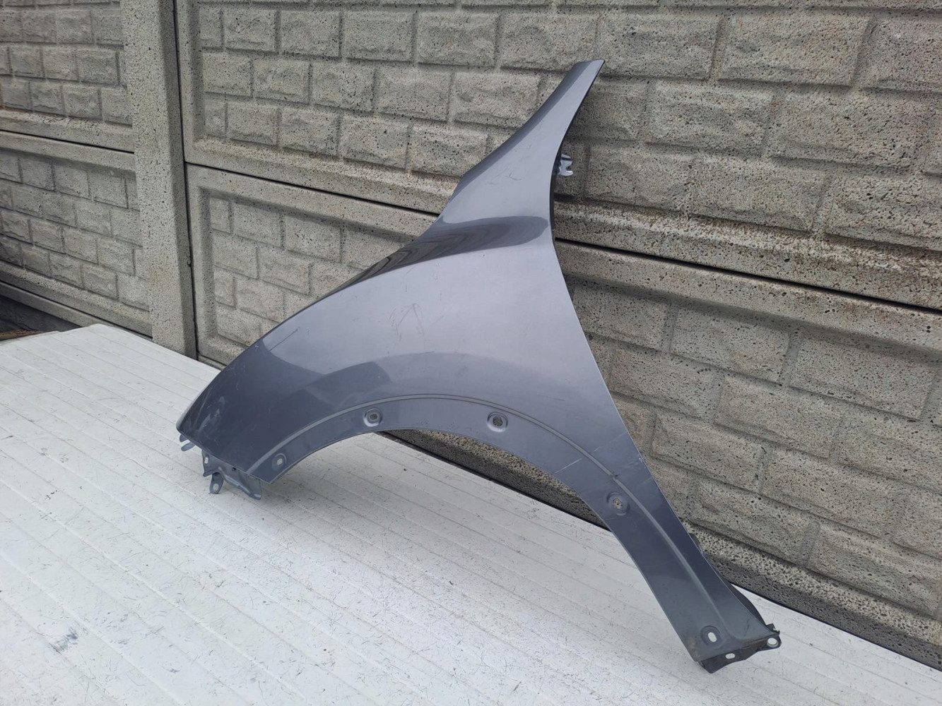 NISSAN JUKE 14-19 LIFT BŁOTNIK LEWY PRZEDNI - (14454740385)
