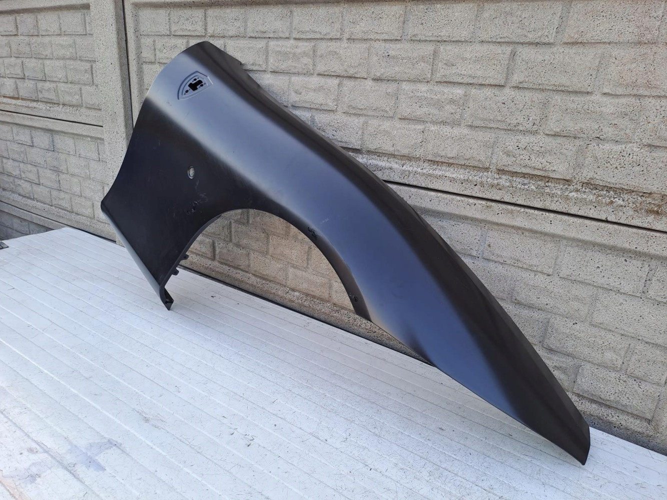 FERRARI ROMA 985882963 BŁOTNIK PRAWY PRZEDNI - (14461174675)