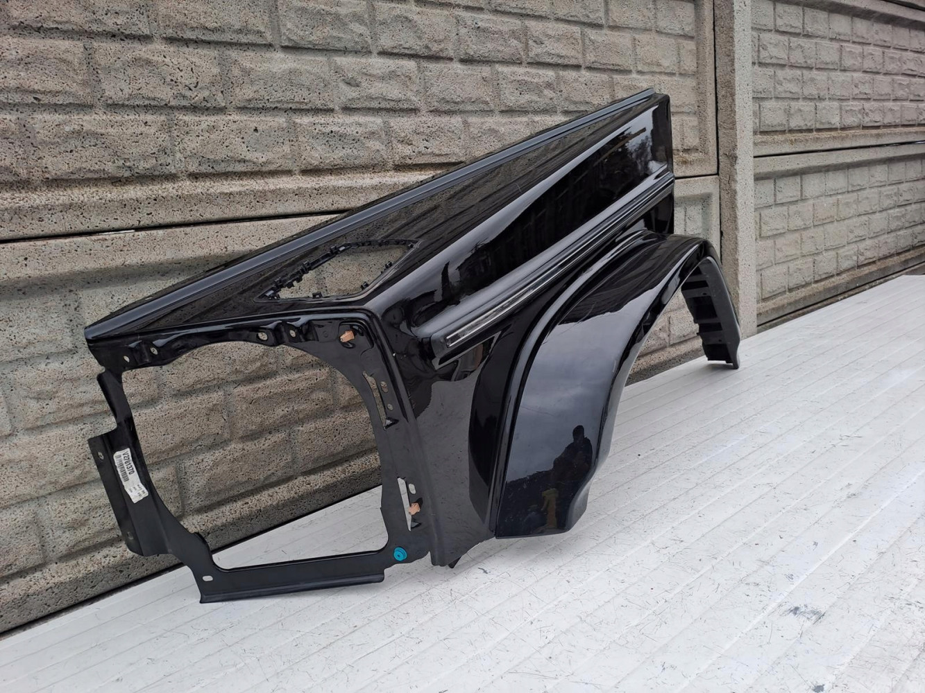 MERCEDES G KLASA W463 W464 BŁOTNIK LEWY PRZEDNI - (14471565088)