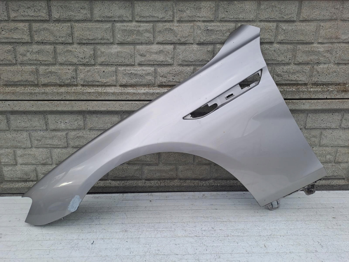 BMW 6 VI F12 F13 F06 BŁOTNIK LEWY PRZEDNI - (14481469620)