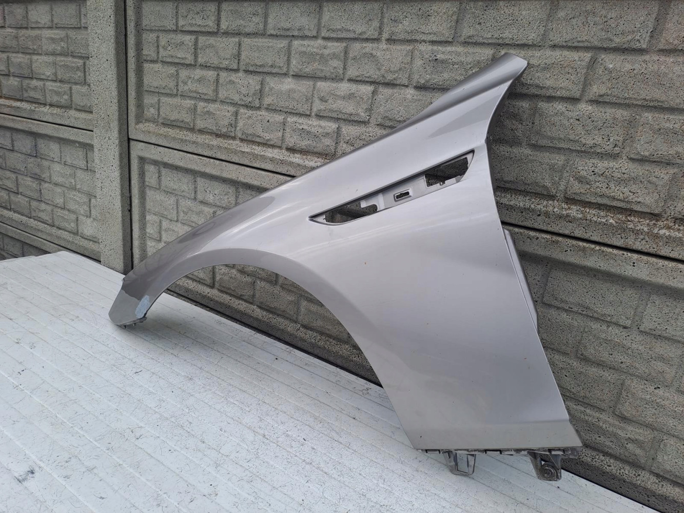BMW 6 VI F12 F13 F06 BŁOTNIK LEWY PRZEDNI - (14481469620)