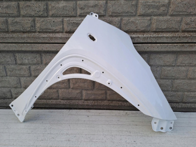 BŁOTNIK PRAWY PRZÓD TOYOTA AYGO X 22-23 - (14510576137)