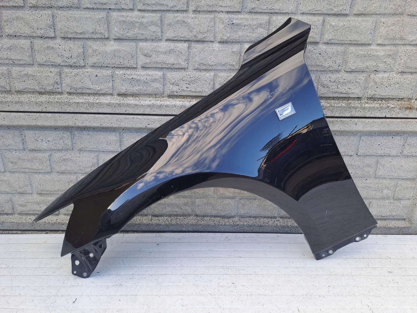 LEXUS IS220 IS250 IS300H 2013 - 2020 BŁOTNIK LEWY - (14510821622)