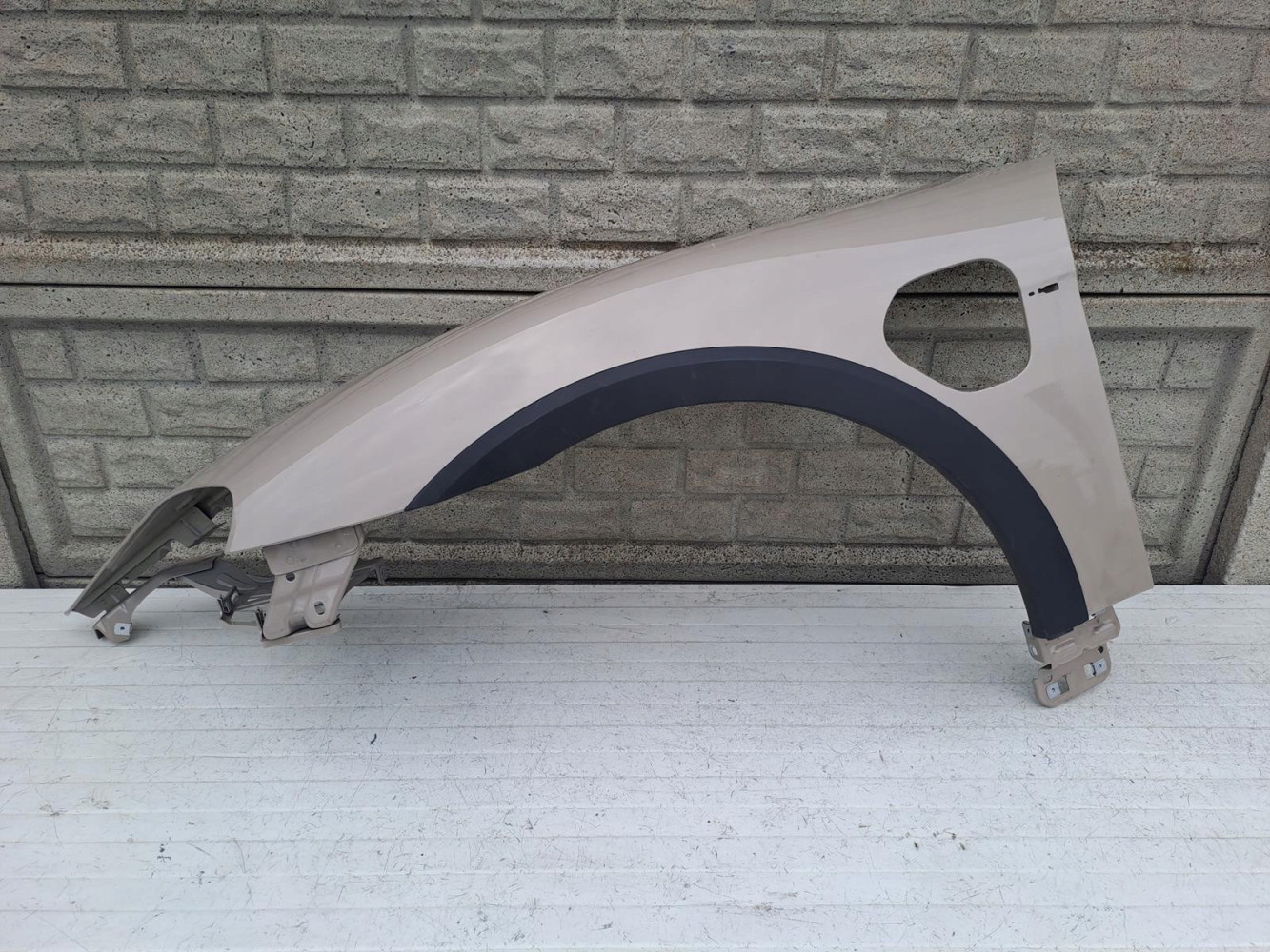 PORSCHE TAYCAN 9J1 9 J BŁOTNIK PRZEDNI LEWY - (14517890546)