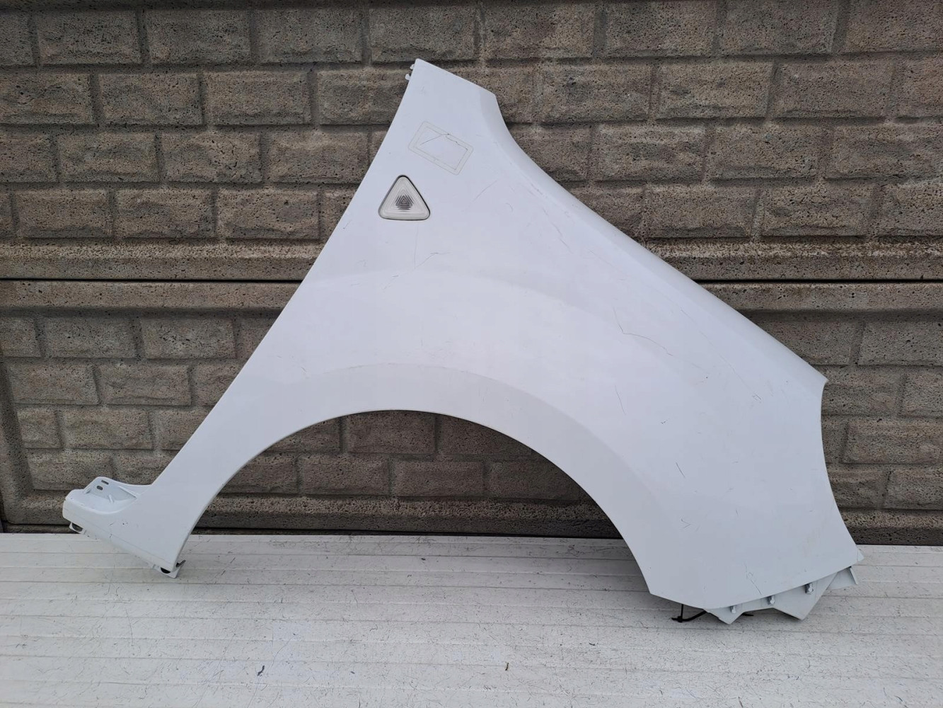 RENAULT KANGOO 2 II 08- BŁOTNIK PRZEDNI PRAWY - (14562121247)