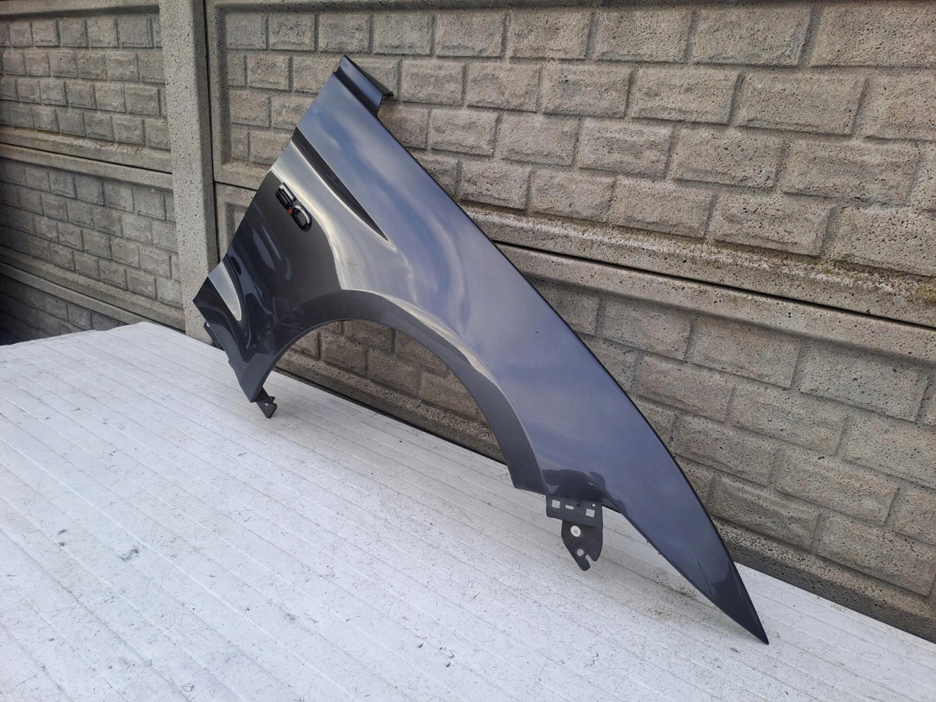 FORD MUSTANG VI 14 - 18 BŁOTNIK PRAWY PRZEDNI - (14576461257)