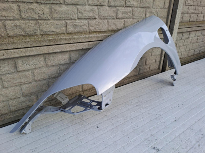 PORSCHE TAYCAN 9J1 9 J BŁOTNIK PRZEDNI LEWY - (14594434354)