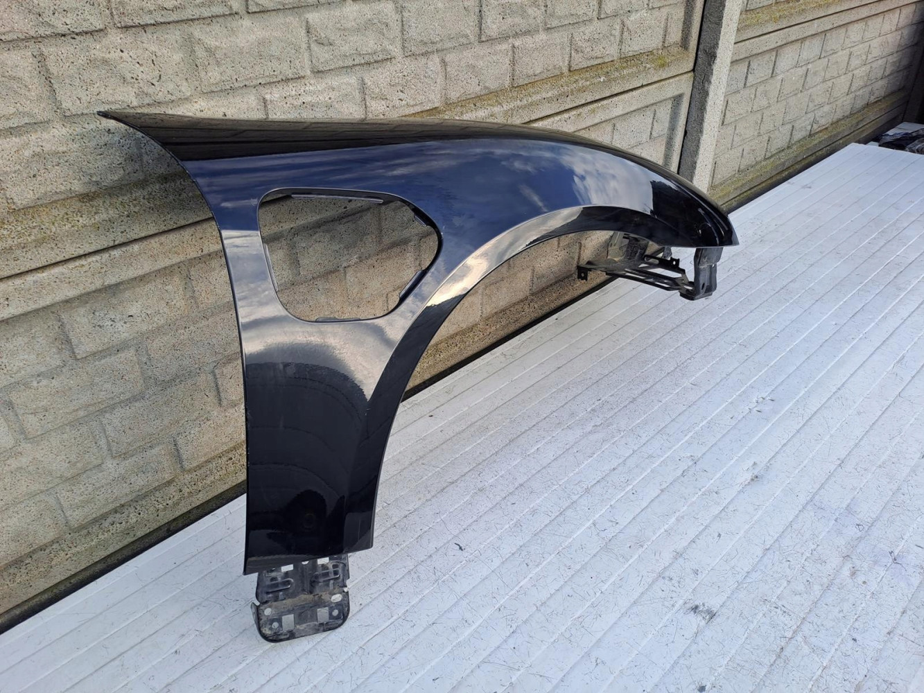 PORSCHE TAYCAN 9J1 9 J BŁOTNIK PRZEDNI PRAWY - (14594440061)
