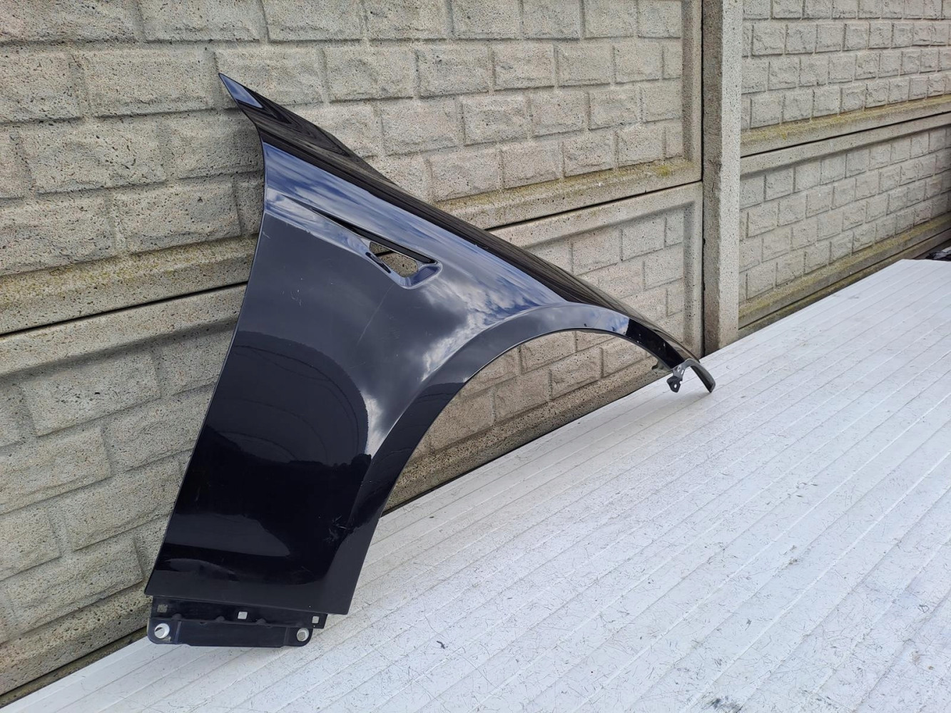 TESLA MODEL S BŁOTNIK PRAWY PRZEDNI - (14594537435)