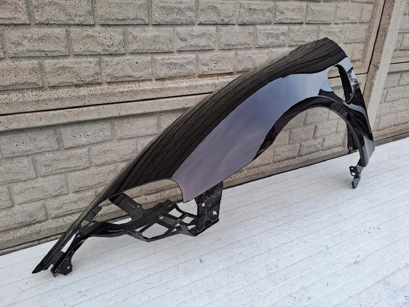 PORSCHE TAYCAN 9J1 9 J BŁOTNIK PRZEDNI LEWY - (14622063064)