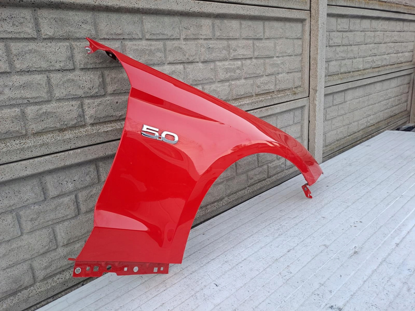 FORD MUSTANG VI LIFT 18 - 22 BŁOTNIK PRZEDNI PRAWY - (14645059960)