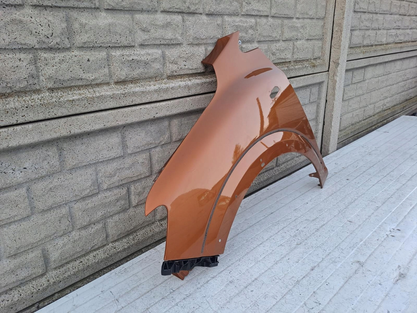 DACIA SANDERO STEPWAY III 3 BŁOTNIK PRZEDNI LEWY - (14645103413)