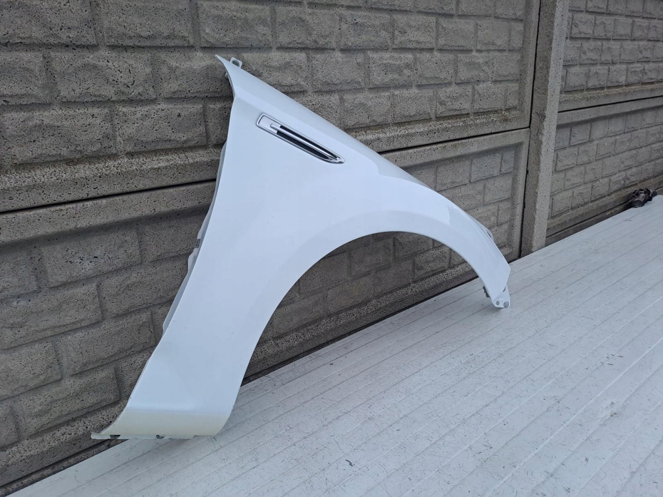 FORD MONDEO MK4 2007-2015 BŁOTNIK PRAWY PRZEDNI - (14832971693)